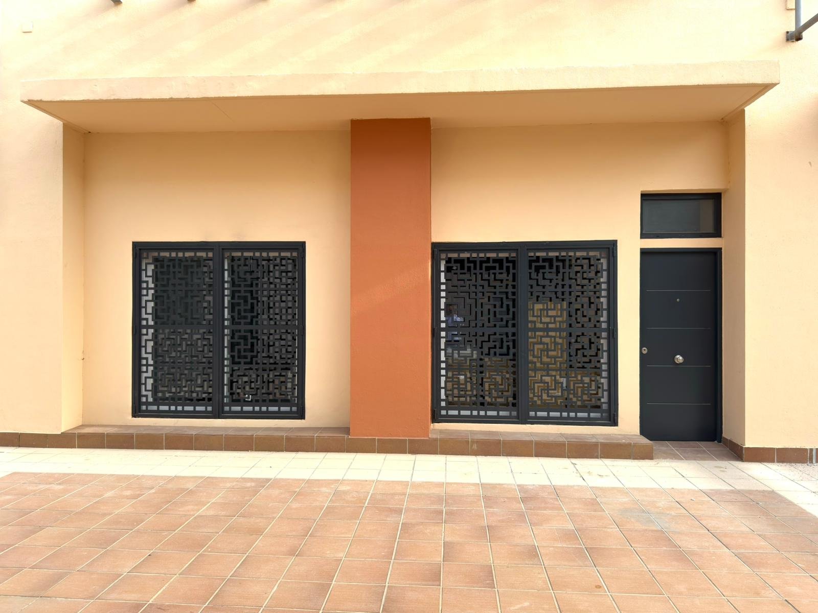 WhatsApp Image 2025-10-17 at 19.17.39 (1)