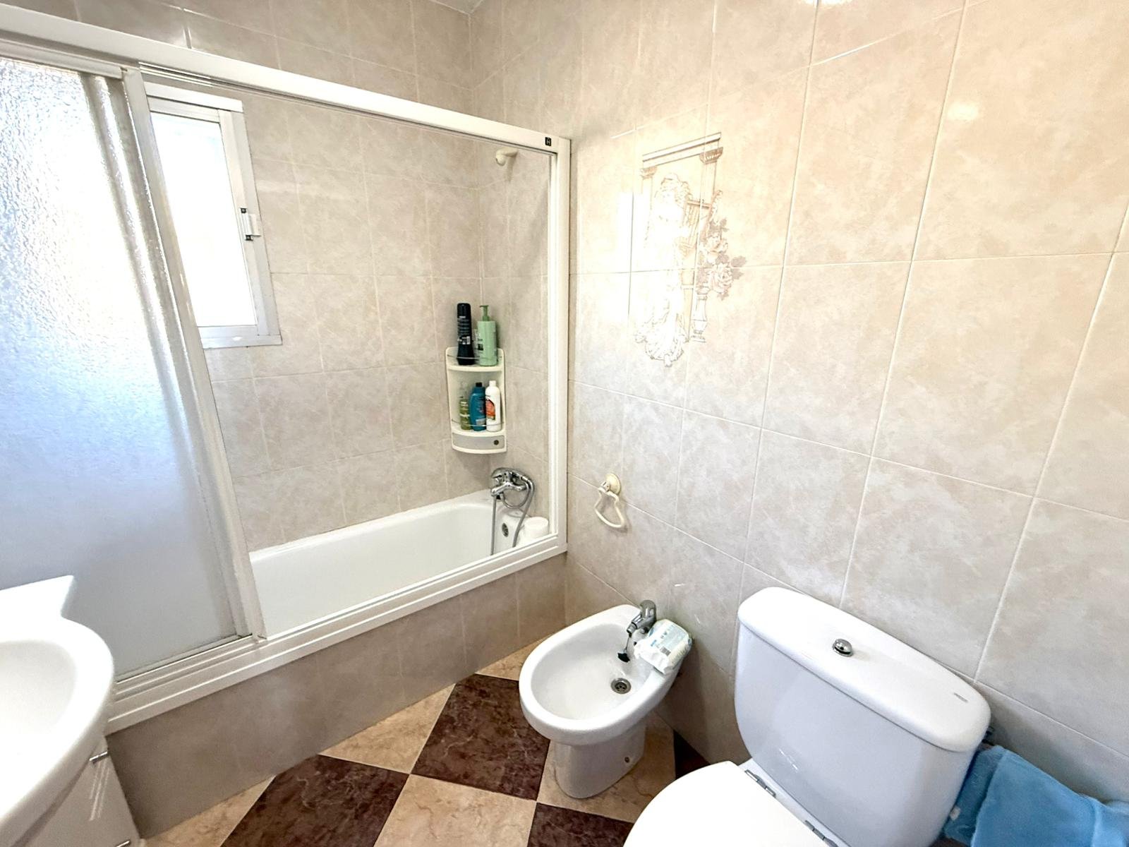 WhatsApp Image 2025-10-25 at 10.47.32