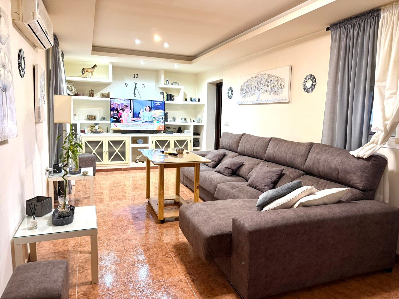 WhatsApp Image 2025-11-07 at 09.37.27 (2)