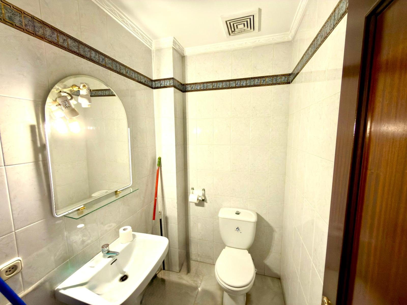 WhatsApp Image 2025-11-13 at 17.54.55