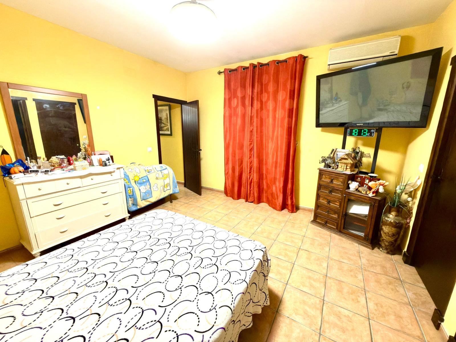 WhatsApp Image 2025-12-03 at 20.02.04