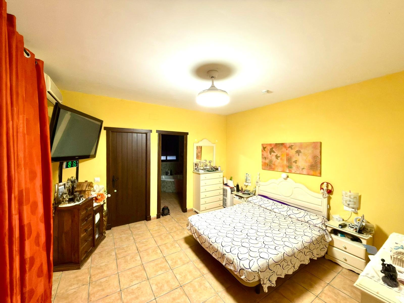 WhatsApp Image 2025-12-03 at 20.02.05